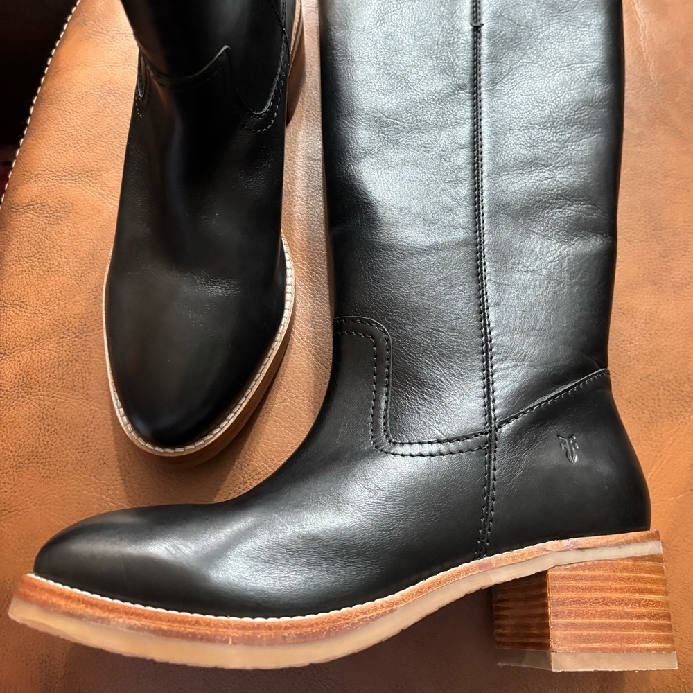 Frye Camryn Tall Black Smooth Leather Heel Pull On Boots Size 8.5 NWT - Picture 3 of 6
